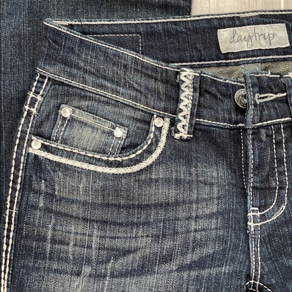 Buckle Daytrip Jeans - Picture 3 of 6